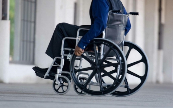 trabalhador-com-deficiência.jpg