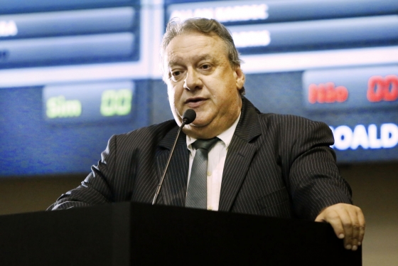 Romoaldo Júnior.jpg
