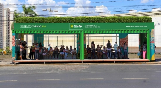 ponto de ônibus.jpg