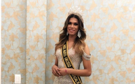 maquiadora trans.jpg