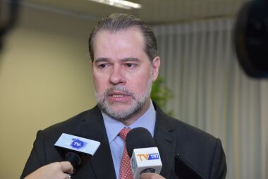 Toffoli homologa acordo para ressarcir vítimas de fraudes no INSS
