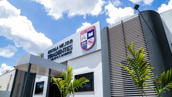 Escola Coronel Celso Henrique Souza Barbosa.jpg