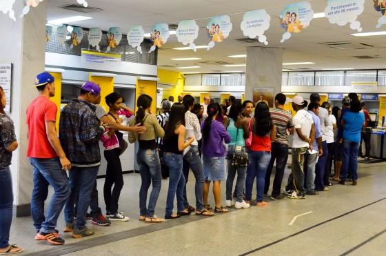 fila banco.jpg