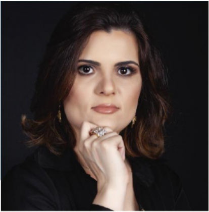 Julia Scardua.png