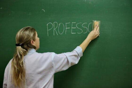 PROFESSOR.jpg