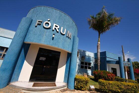 FÓRUM BARRA DO BUGRES.jpg