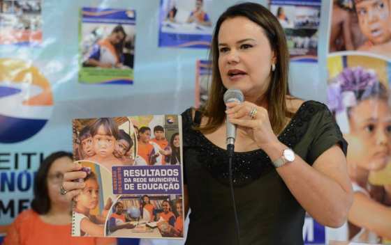 Ana Carla Muniz.jpg