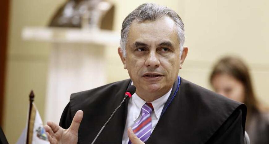 Ex-deputado e contador seguem condenados a ressarcir R$ 2 mi