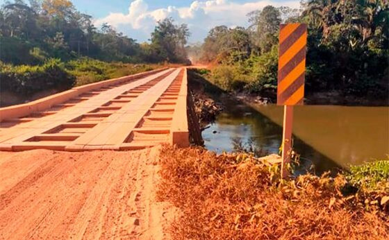 ponte do rio Canamã, em Colniza.jpg