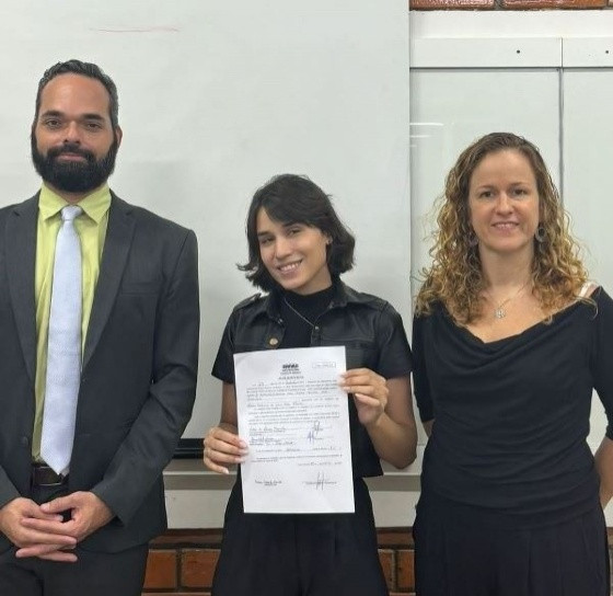 Professor Afonso Winter, Autora do Artigo Maria Gabriela Mendes e sua Orientadora Lyzia Sparano