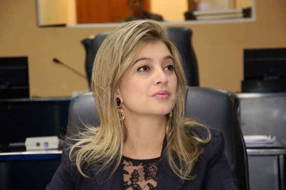 Luciane Bezerra. (1).jpg