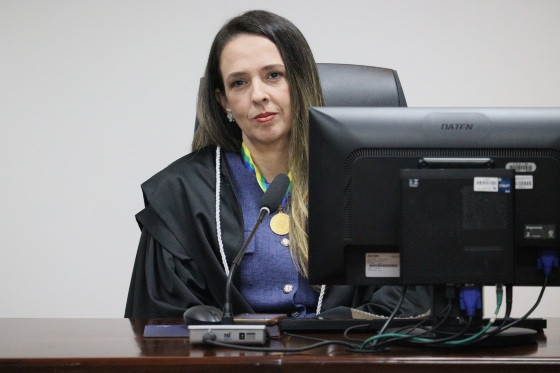 JULIANA PAIXAO.jpg