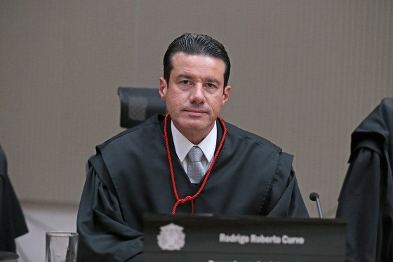 rodrigo roberto curvo.jpg