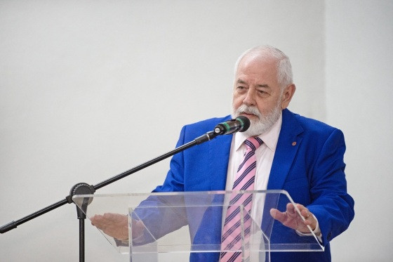 jose zuquim.jpg