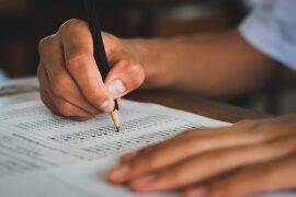 TRF1 garante vaga após universidade aceitar autodeclaração de irmã