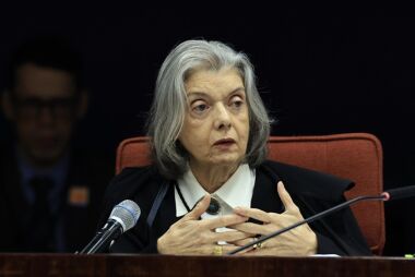 Supremo nega gratificação de desempenho a inativos do INSS