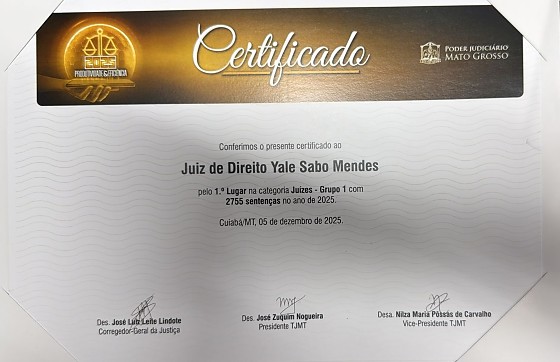 certificado yale.jpg