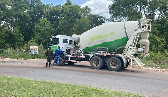 caminhao concreto.jpg