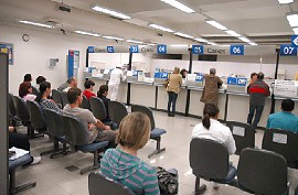 Bancário do BB tem direito de acompanhar cônjuge da Caixa, decide TRT