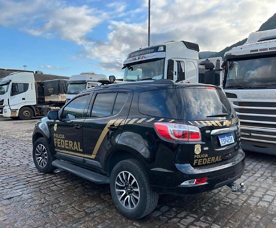 PF cumpre mandados contra comércio irregular de ouro em MT