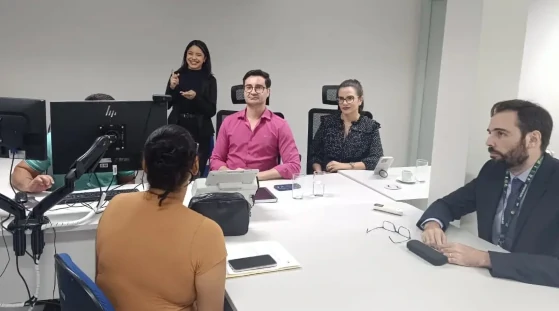 audiencia vítima libras.webp