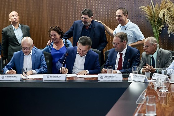 Governador anuncia solução para prédio da Santa Casa-6332.jpg