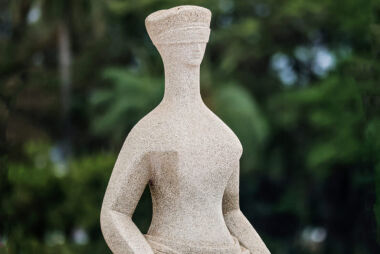 STF suspende regra que dispensava concurso para tradutores e intérpretes