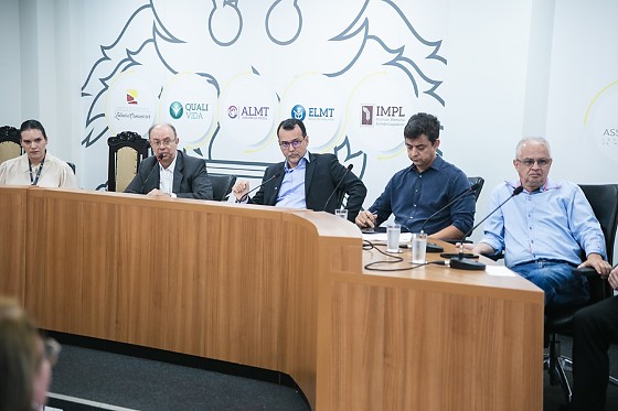 AL cobra repasses e propõe força-tarefa para cirurgias oncológicas