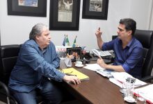 Juiz manda devolver multa cobrada a mais de Emanuel e Possas